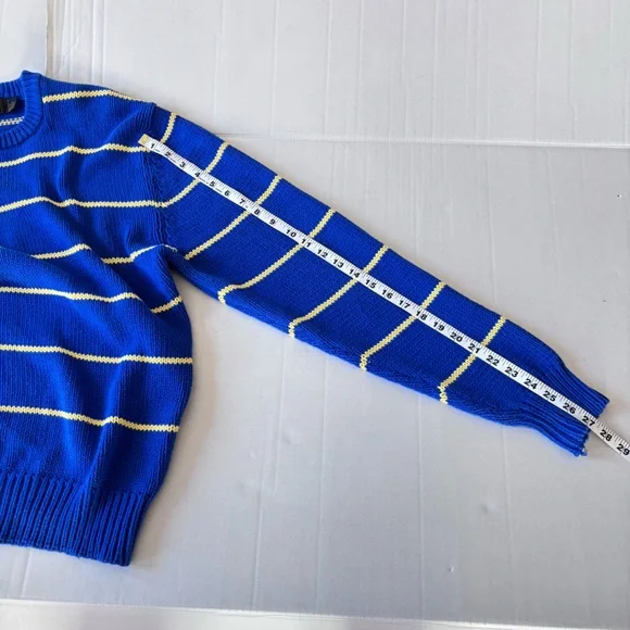 Eddie Bauer Vintage 
Cotton Crew Neck Sweater for Spring
Blue yellow stripes!
L - Picture 8 of 14